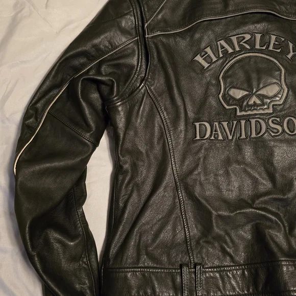 Women's Harley-Davidson Black Leather Jacket With Reflective Logos - Picture 4 of 12